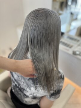 シャルム バイ アローズ 久留米店(CHARM BY AROSE) メタリックグレー/シルバー/ハイトーン