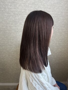 ライル(Lyle) 柔らかロングストレート