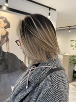 ヴィア 京都烏丸(Via)&nbsp;ボブ/切りっぱなしボブ/バレイヤージュ/白髪ぼかし