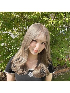 スワイ(SWAY) ホワイト/ケアブリーチ/ダブルカラー/縮毛矯正/岡山