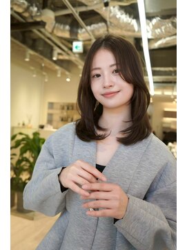 ノイ 銀座(noi) 顔周りレイヤーカットくびれヘアミルクティーベージュカラー韓国