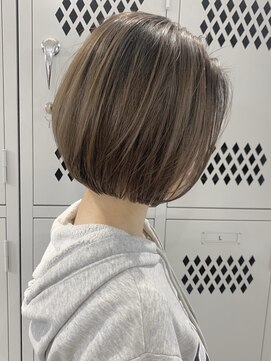 サンク 原宿 表参道(cinq) ダブルカラー/ベージュカラー/インナーカラー/ハイライト[原宿]