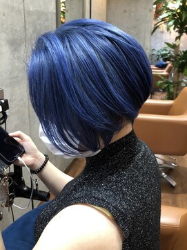 ロダット 横浜(LODAT by little) ショートボブ×コバルトブルー【LODAT横浜】