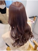 ピンクベージュ