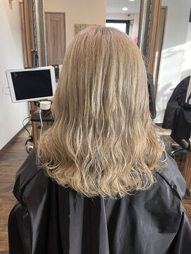 ヘアーサロン アモル(HAIR SALON Amor) ミルクティーベージュ