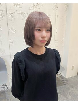 ネルバイグリーン(Nelle by green) ホワイトブロンド、町田ハイトーン、町田ブリーチ、ダブルカラー