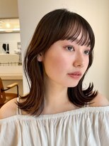 ガーデンヨコハマ(GARDEN YOKOHAMA) ミディアムレイヤーカットワンカール外ハネオリーブベージュ