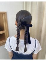 タイトアレンジ　タイトヘア　三つ編み　イベントヘア