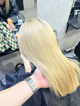 スティーン(STEEN) ブロンドカラー