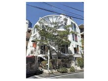 ホーム(HOME)の雰囲気（四ツ谷駅から徒歩３分。「HOME」でお待ちしております。）
