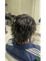 ホワイト(WHITE)&nbsp;サーフカール/緩めスパイラル/メンズパーマ