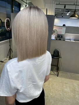 メリー オオサカ(Merly Osaka) white gray