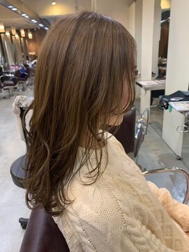 ルッソ チアロ(Lusso chiaro) 透明感グレージュ