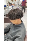 波巻きツイストスパイラルツーブロック刈り上げメンズパーマ