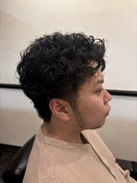 ランダムパーマ〈理容室〉［床屋／シェービング／渋谷］