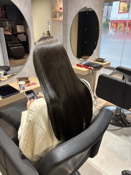 暗髪グレージュ