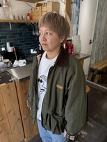 テイ(tei)&nbsp;マッシュショート/ショートヘア/オン眉/ハイトーン/ブリーチ