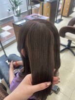 ヘアー ラルゴ(HAIR LARGO)&nbsp;白髪染めを使わず自然にカバー×艶感重視の大人カラー