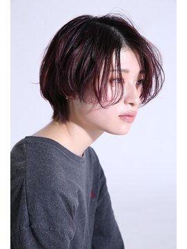 シュープ プラス 尾張一宮駅前ビル アスティ一宮店(SHOOP plus) ショートボブ（センターパート）