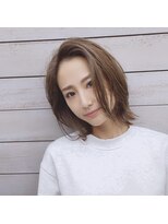 ロム(Rom.)&nbsp;くびれミディ　レイヤーボブ