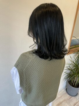 ラテ ヘア リリィ(latte hair lily) 大人可愛い/ミディアム