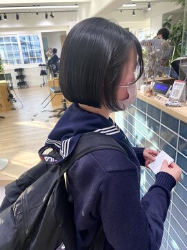 オーシャン(Ocean) ［Ocean Hair&Life 水田成美］ぱっつん前髪/黒髪ボブ/ミニボブ