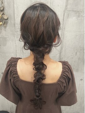 ビスポーク(BESPOKE) 20代30代大人可愛いお呼ばれスタイル編みおろしグレージュ