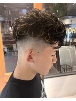 フリーク バーバーショップ 都島店(FREAK BARBER SHOP) スキンフェードメッシュリバースパーマ