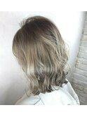 【横浜/Afinar】ミディアム×カット×シルバーカラー