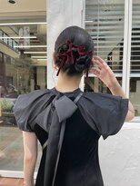 ルイス(Lewes)&nbsp;タイトヘアアレンジ