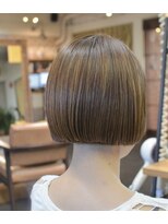 ポタム 東中野(potamu)&nbsp;前上がりミニボブ