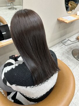 シカ 神戸三宮元町店(Cica) 神戸　三ノ宮　元町　髪質改善　 透明感カラー