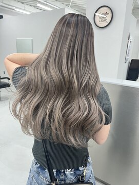 ティミー(Timmy) バレイヤージュ