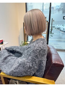 ナット(Nat) ミニボブ×ミルクティー