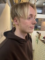 ロア ヘアーコーディネート 四条烏丸店(LoRE hair coordinate)&nbsp;ウエイト高めツーブロック×センターパート