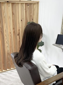 ホンネ(honne.) 寒色系ベージュ×美髪