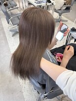 ユーフォリア 渋谷グランデ(Euphoria SHIBUYA GRANDE)&nbsp;グレージュ　ブリーチ　透明感カラー