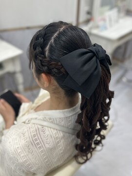 ヘアセットアリエス(aries) 編み込みポニーテール