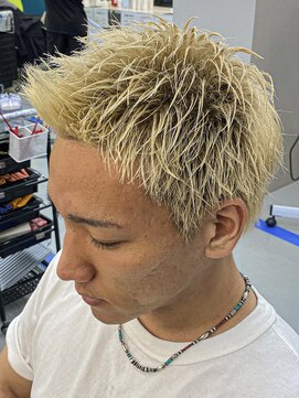 ダズルヘアラッシュ(DAZZLE hair RUSH) スパイキーショート