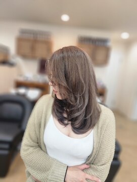 ミラシィ 成田(Mirashy) ベージュブラウン＆レイヤーカット！