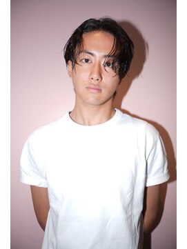 ウェルネス(Wellness) 強め毛流れパーマ