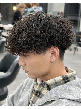 オーバルバイアピッシュ(OVARL by apish) プードルパーマ波巻きスパイラルパーマ/メンズパーマ人気強め