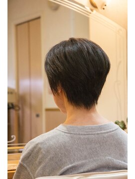 グラッシーヘアー(GLASSY HAIR) ショート