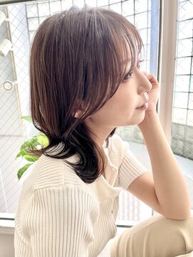 ミリア(MILIA) 20代30代40代大人ミディアムレイヤー