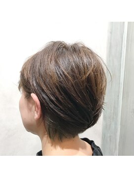 シンクタンク(THINK TANK) 耳かけショート 丸みショート/無造作カール インナーカラー