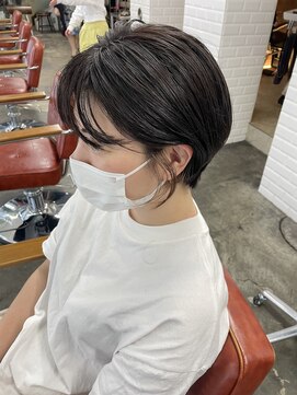 アピィス(APPiiS) セナ耳掛けショートボブ