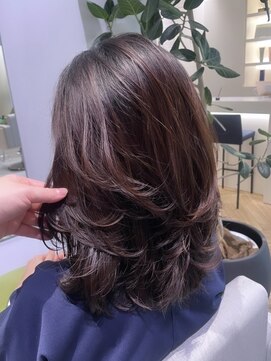 ステア ケース(stair case) 【NATASHA】ミディアム中盛りレイヤー