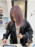 ピンクベージュ
