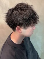 ディスイズバーバーサード(THIS IS BARBER 3rd)&nbsp;ツーブロックマッシュ　波巻きパーマ　ツイスト　マッシュ