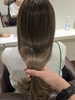 インビテーション(invitation)&nbsp;モノトーングレージュ